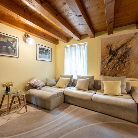 Alpine Apartment Aosta Luaran gambar
