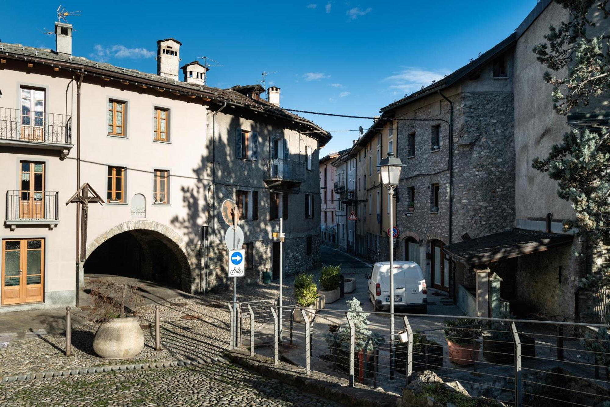 Alpine Apartment Aosta Luaran gambar
