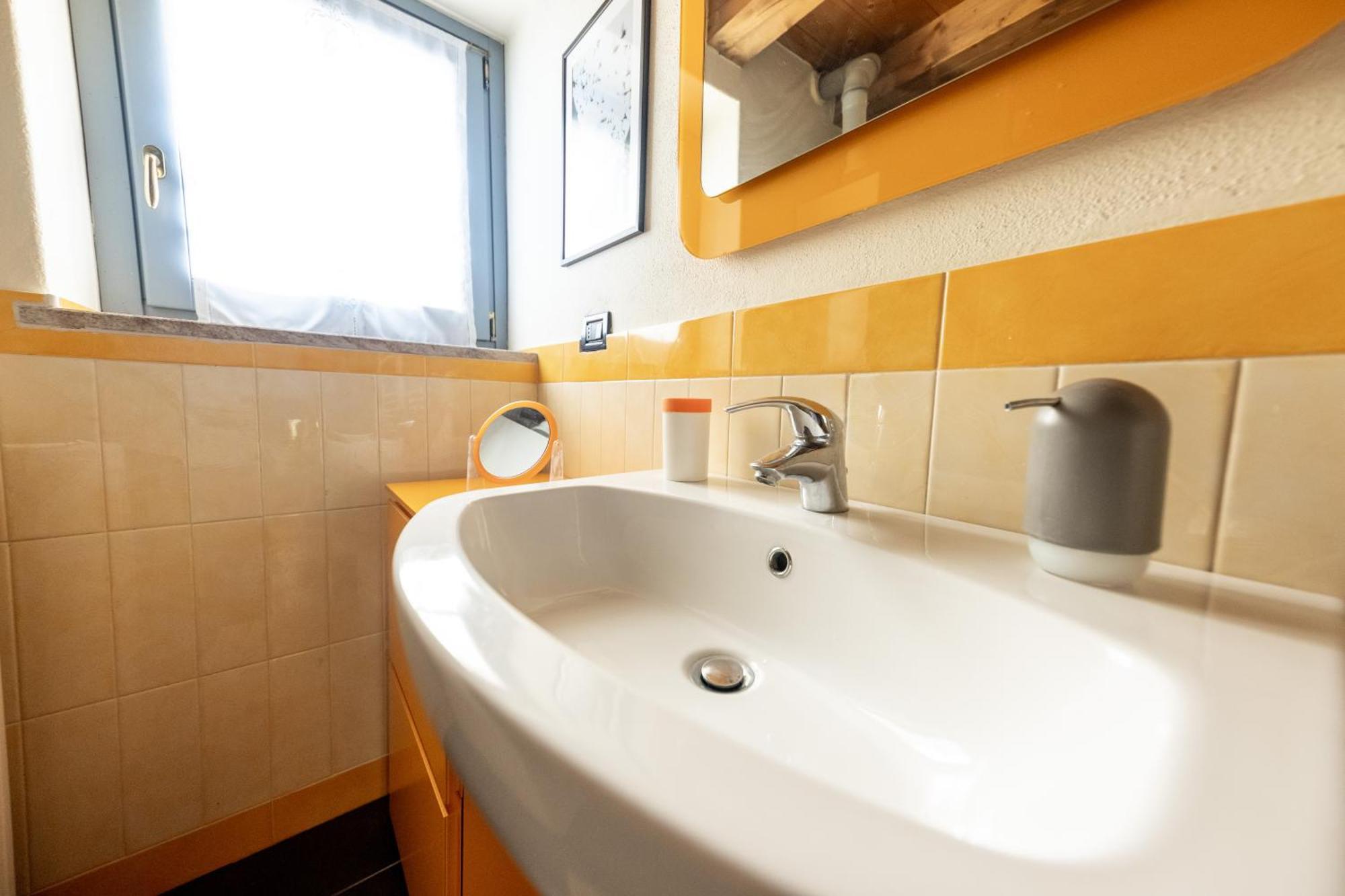 Alpine Apartment Aosta Luaran gambar