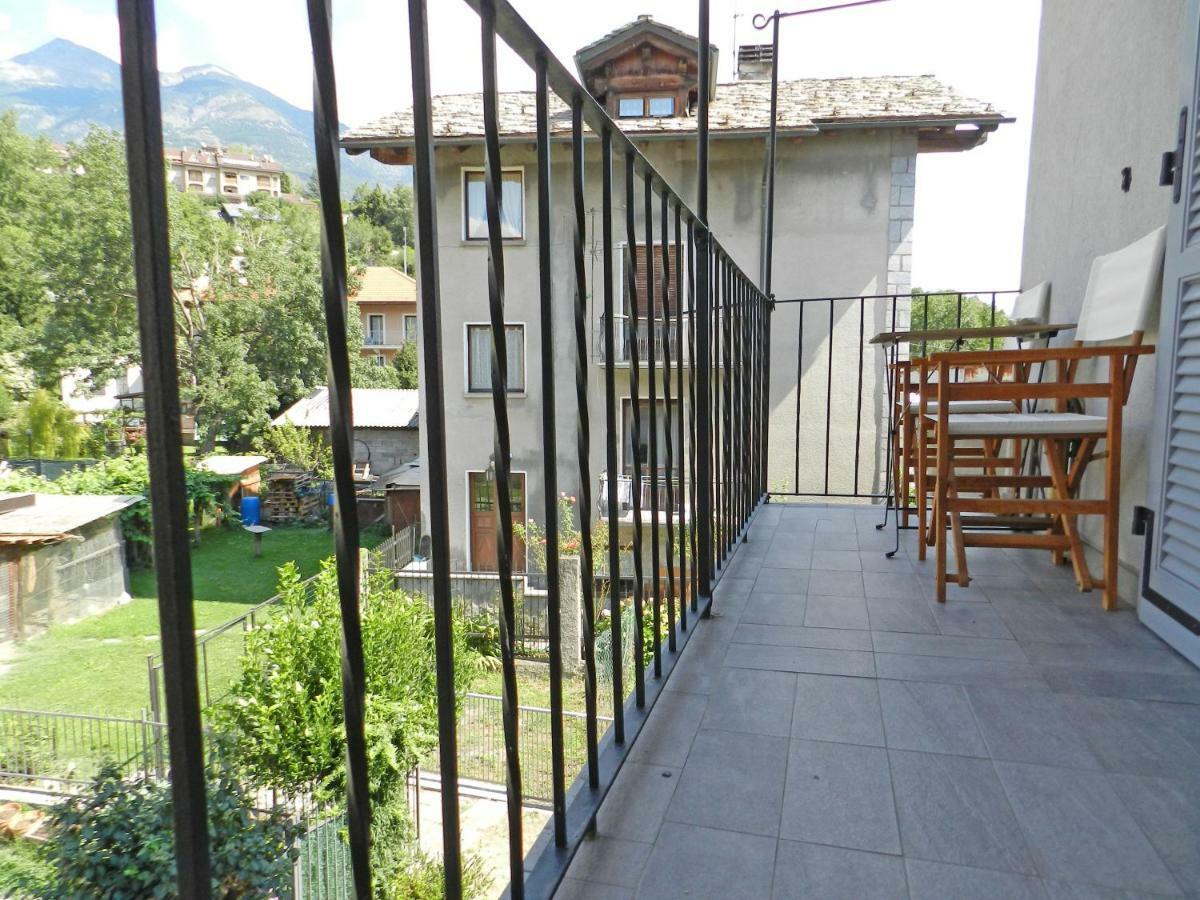 Alpine Apartment Aosta Luaran gambar