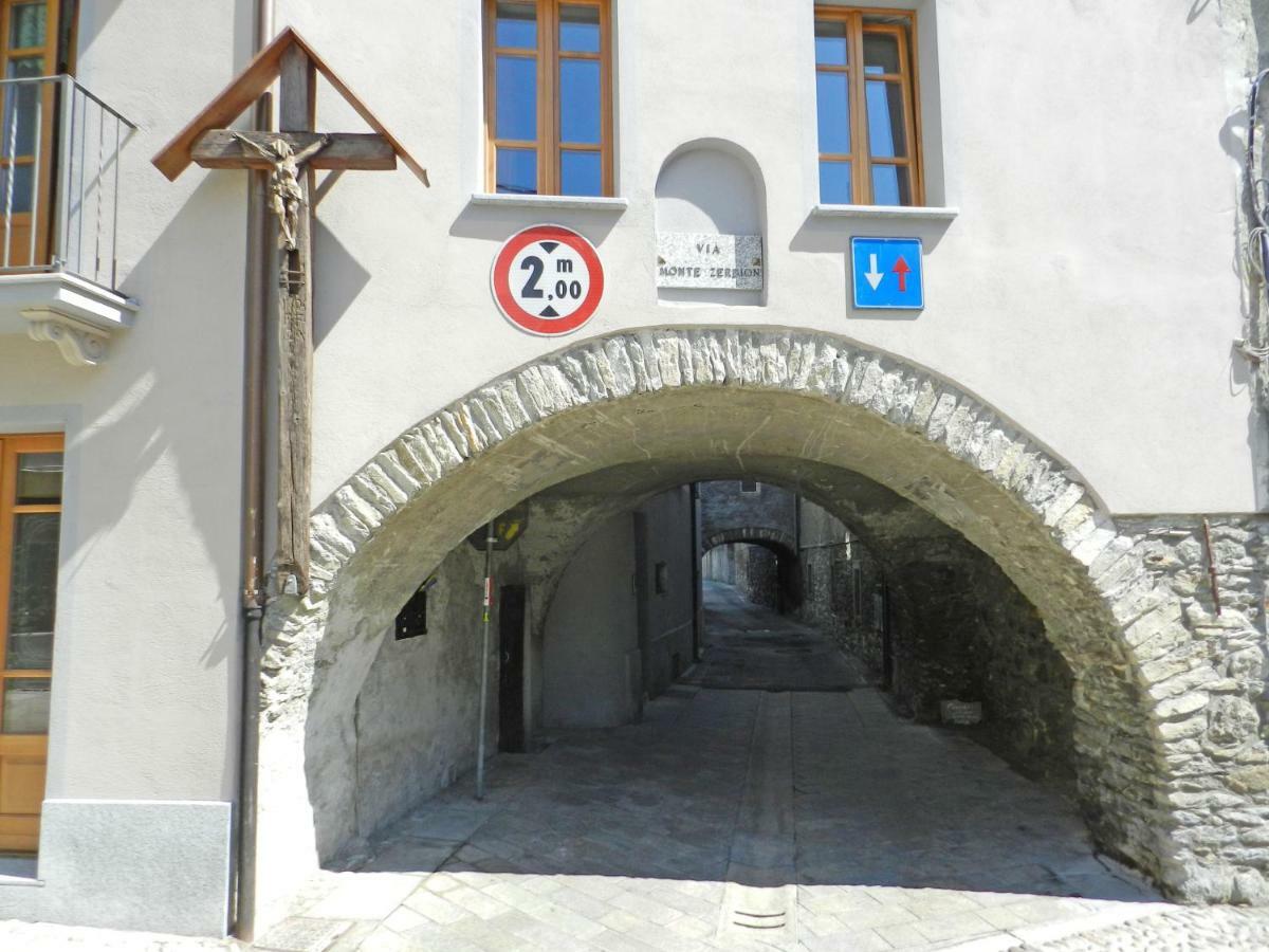 Alpine Apartment Aosta Luaran gambar